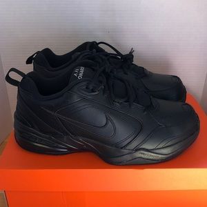 Men’s Nike Monarch IV (4E)